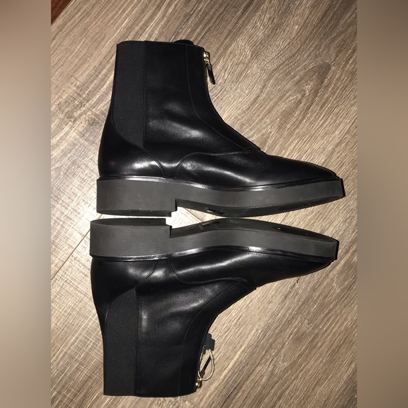 NEW Stuart Weitzman Charlie Lodge Zipper Boot 9.5 - Picture 4 of 10